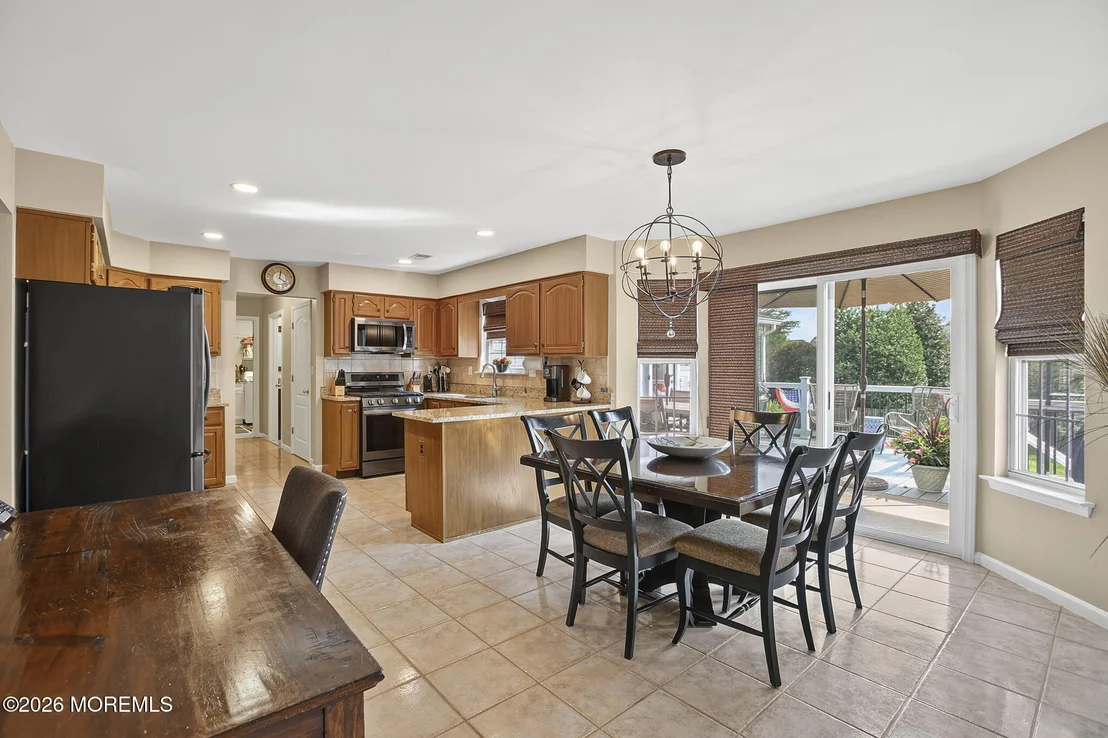Photo of 452 Meadowood Road