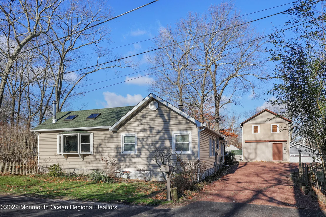 Photo of 33 Van Buren Avenue