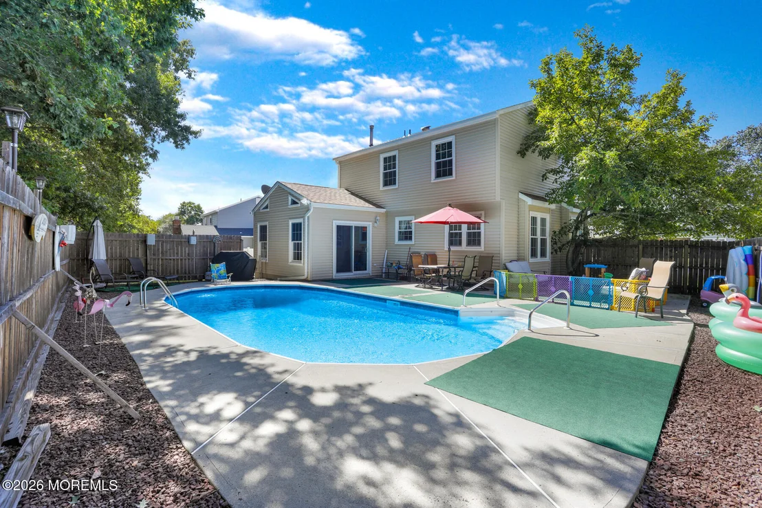 Photo of 87 Concord Circle