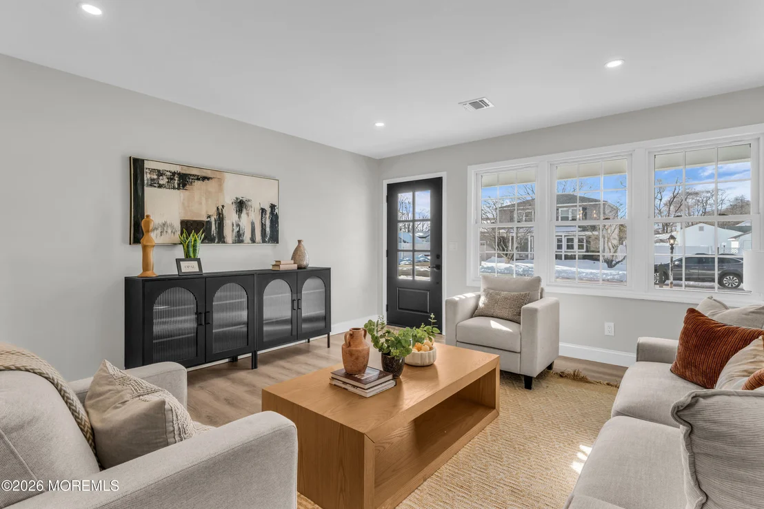 Photo of 213 Hamilton Drive
