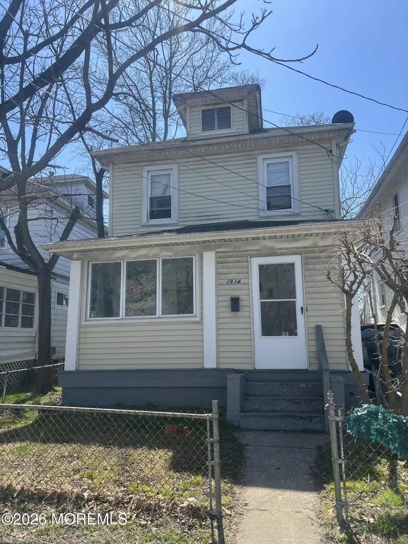 Photo of 1914 Bangs Avenue