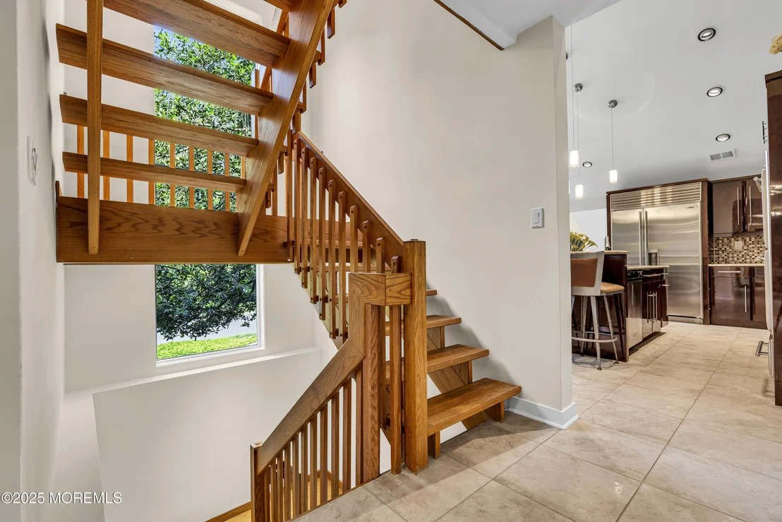 Photo of 635 Winding River Road