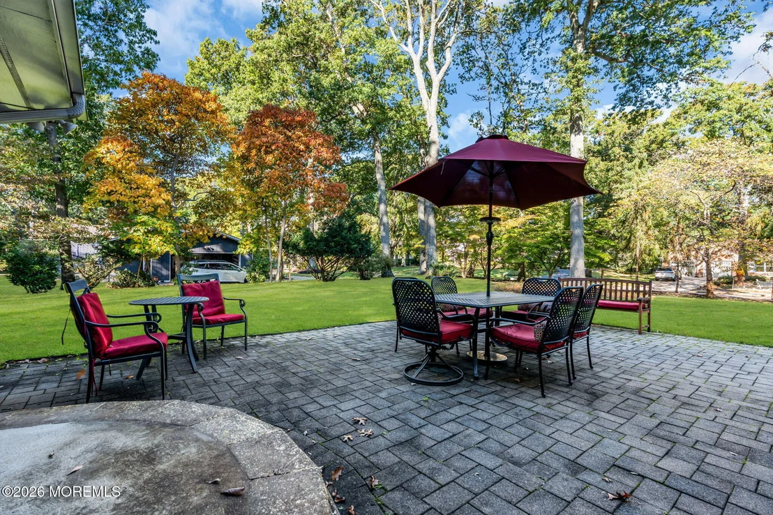 Photo of 17 Horicon Drive