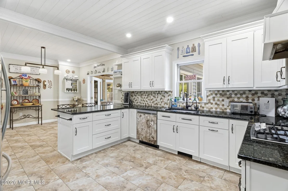 Photo of 711 Tall Oaks Drive