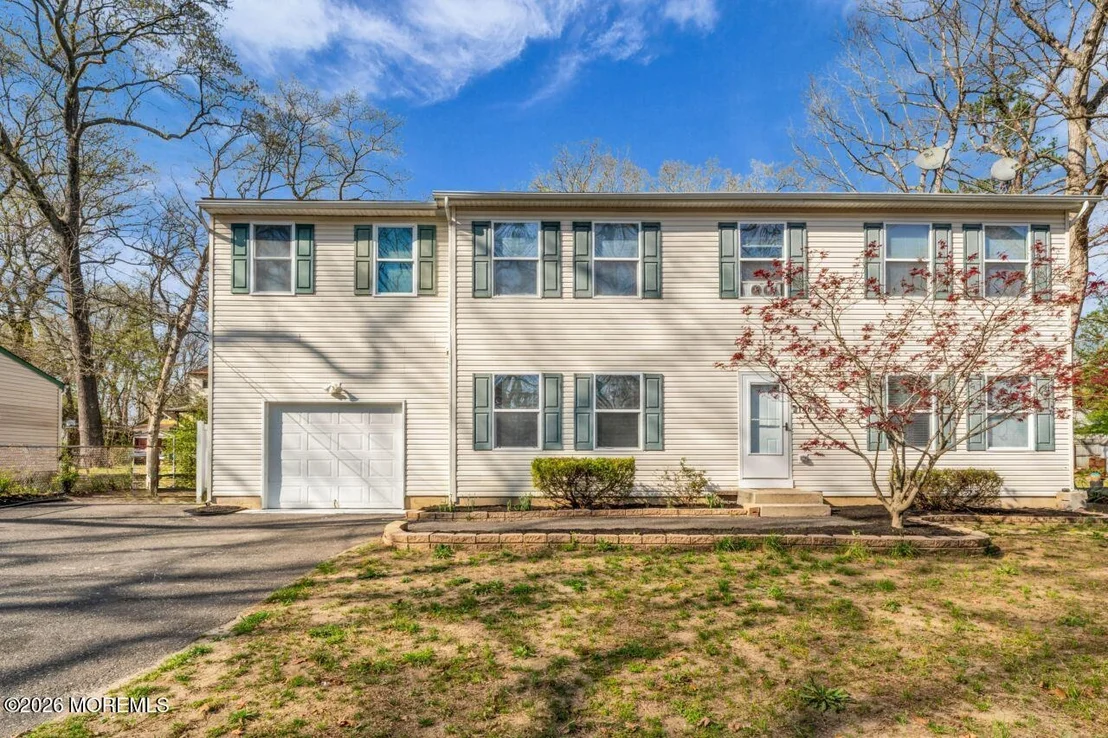 Photo of 146 Pardee Boulevard