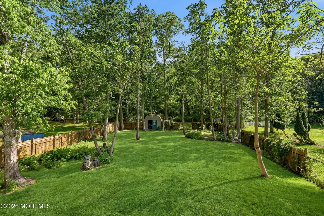 Photo of 16 Crest Road