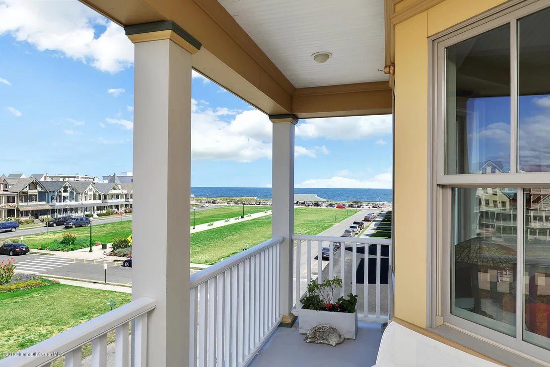 Photo of Unit 3F at 30 Ocean Pathway