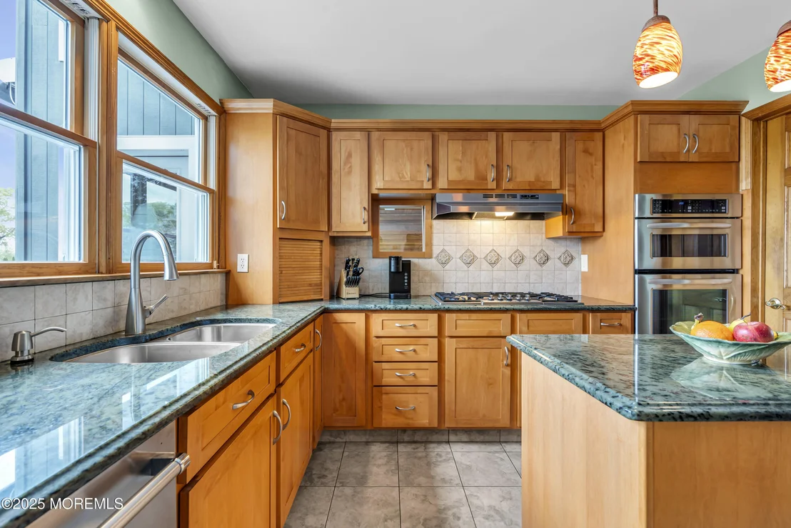 Photo of 560 Midwood Drive