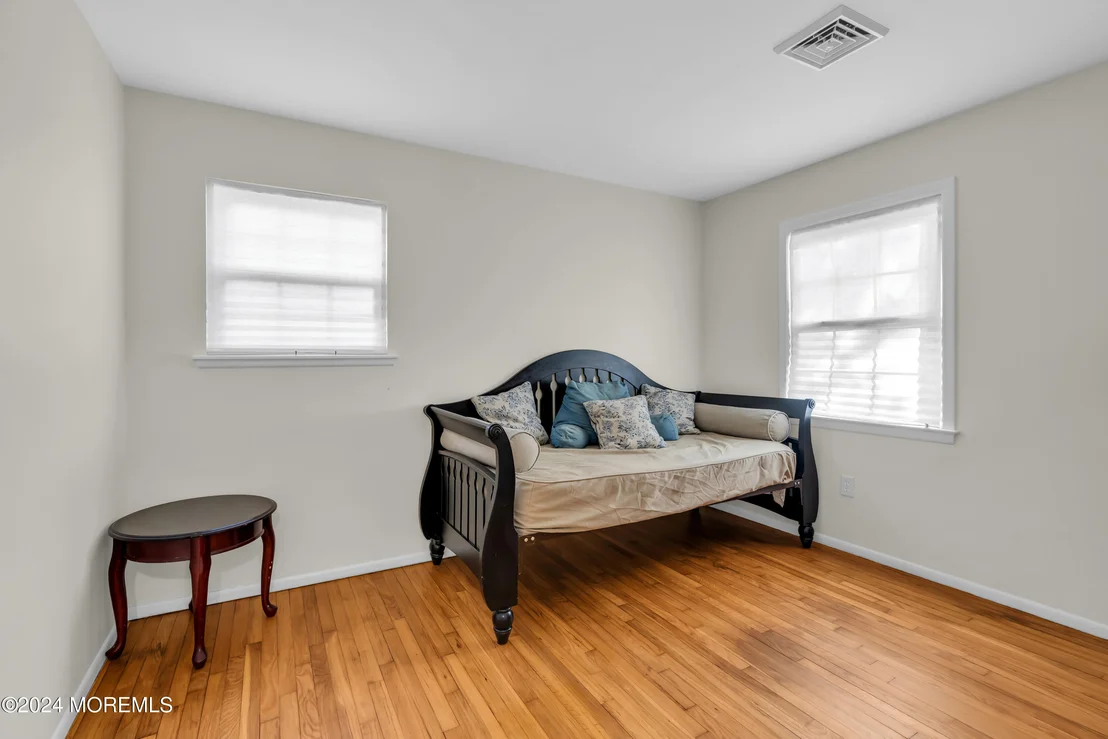 Photo of 512 N Shore Drive