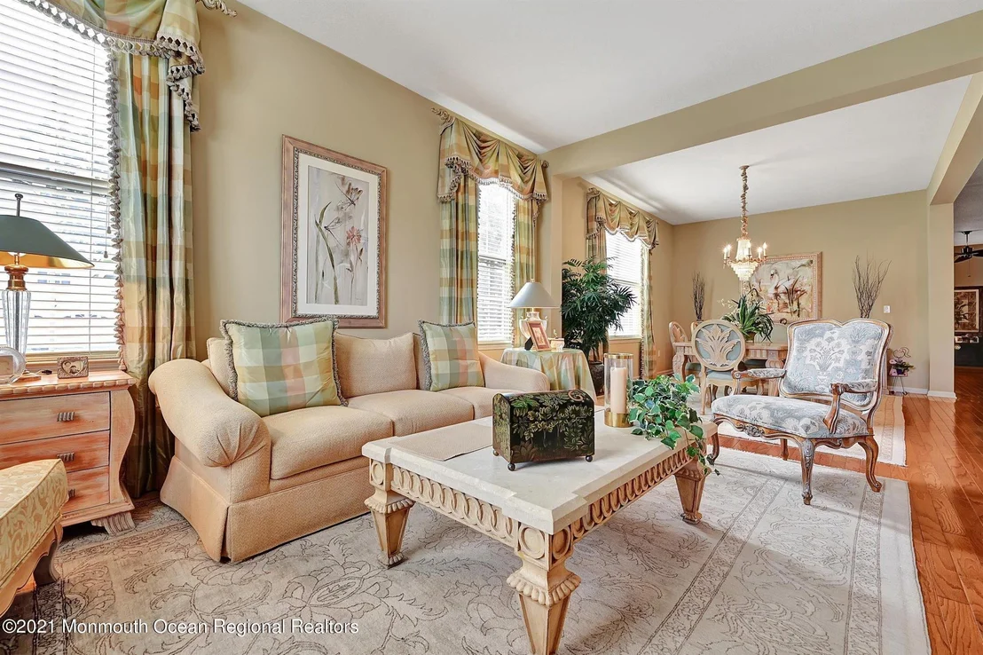 Photo of 41 Portchester Drive