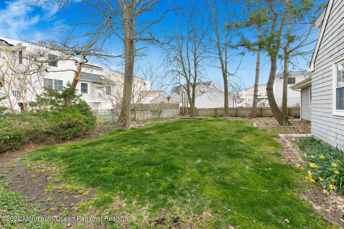 Photo of 306 Perrine Boulevard