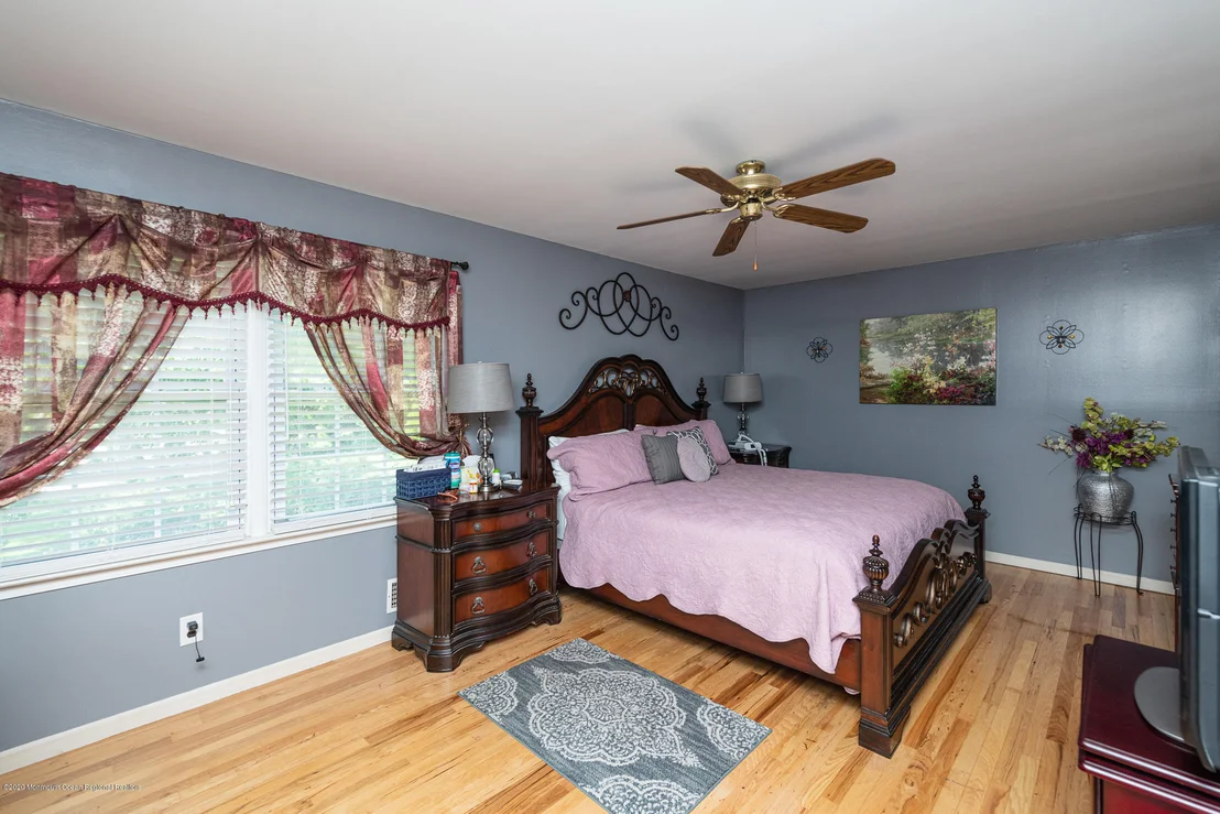 Photo of 220 Colonial Drive