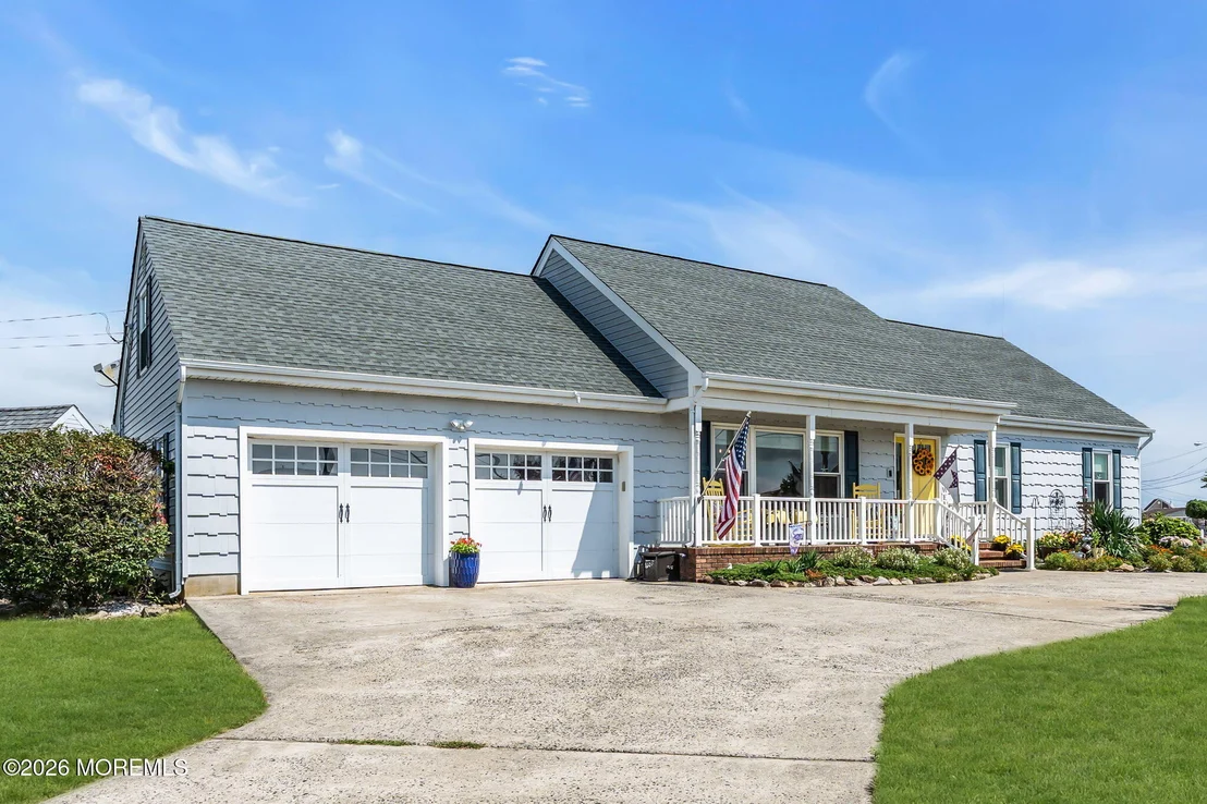 Photo of 237 Bay Shore Drive
