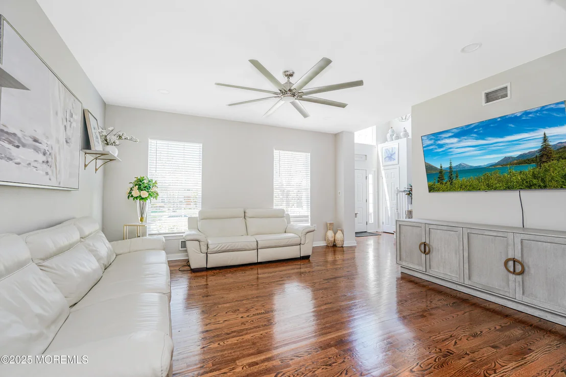 Photo of 1 Pondview Drive