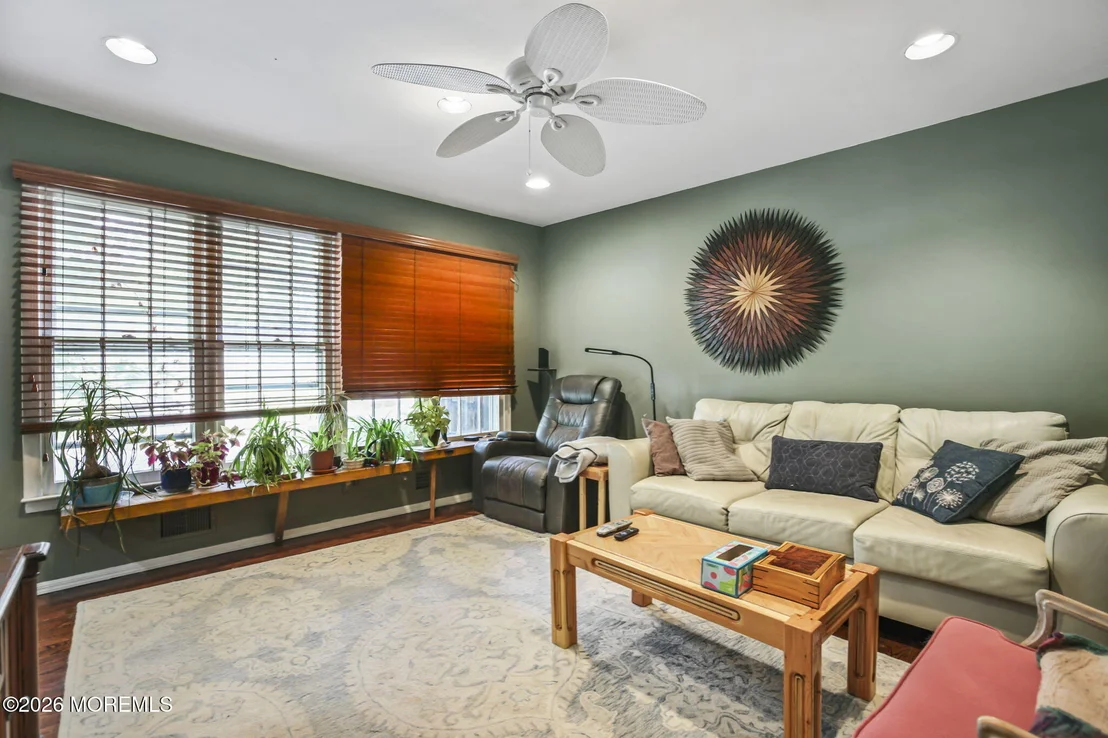Photo of 5 Spencer Circle