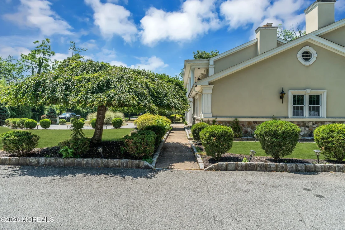 Photo of 559 Colonia Boulevard