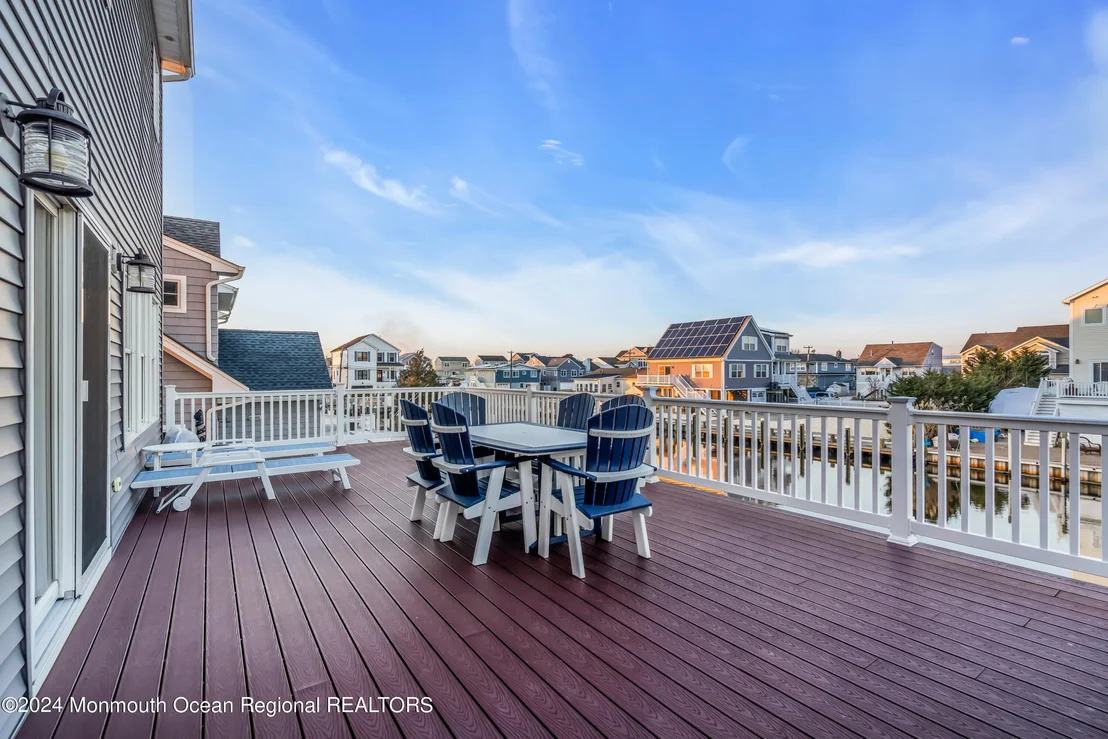 Photo of 106 Saint Lawrence Boulevard