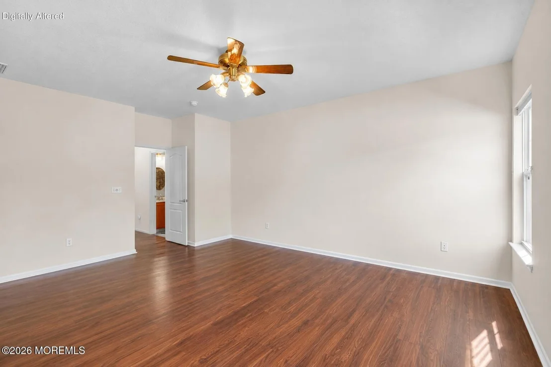 Photo of 2593 Collier Road