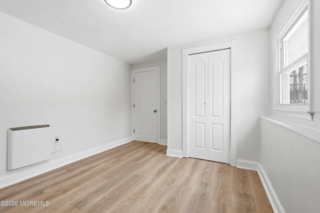 Photo of 16 Crest Road