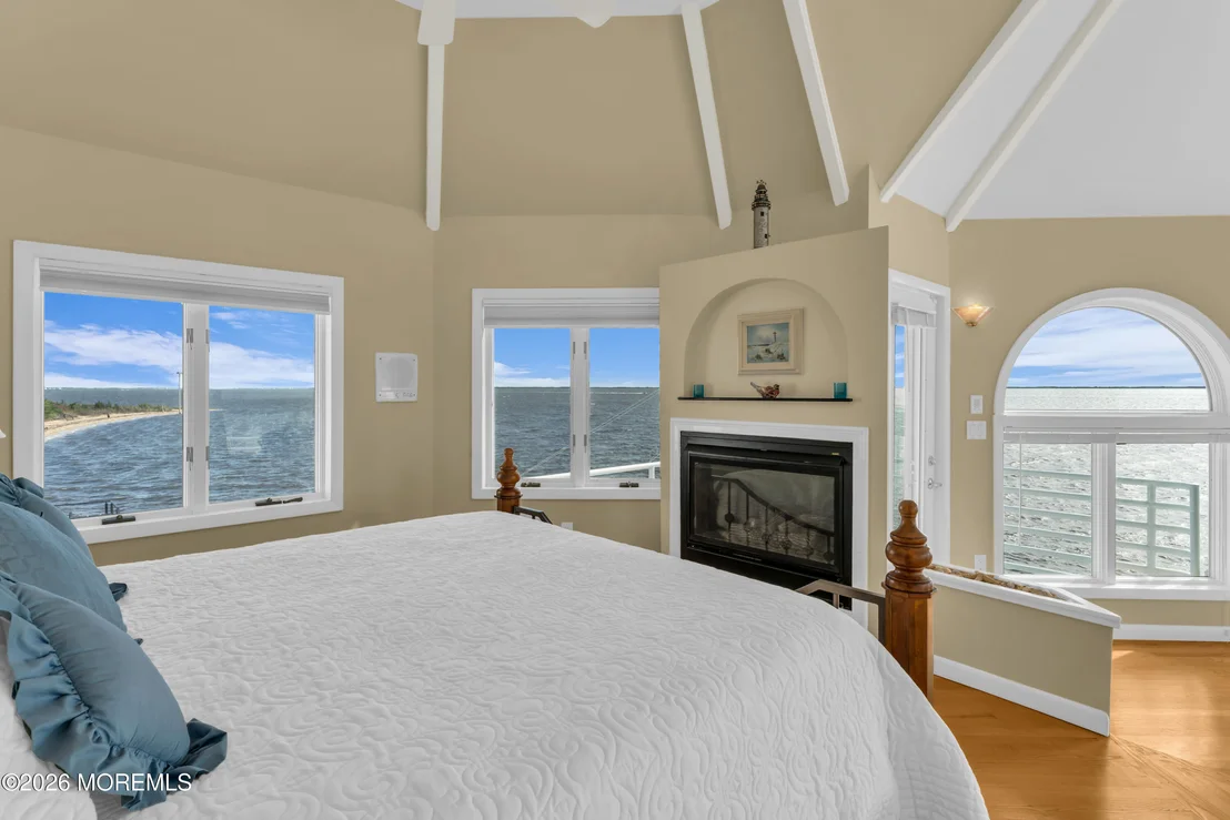 Photo of 1308 Laurel Boulevard