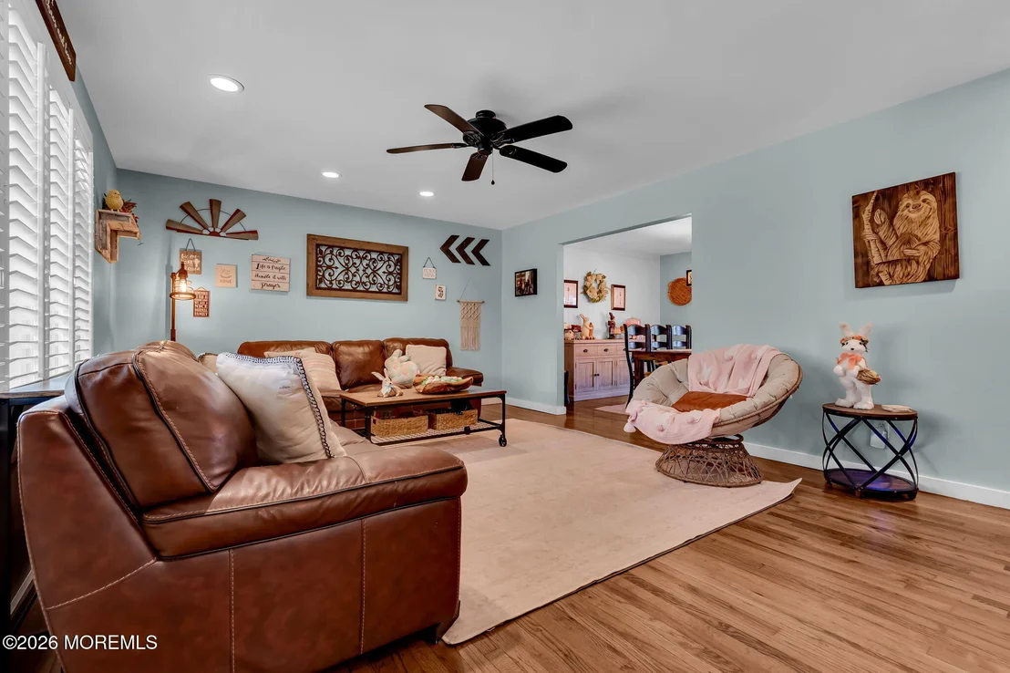 Photo of 4 Oak Leaf Lane