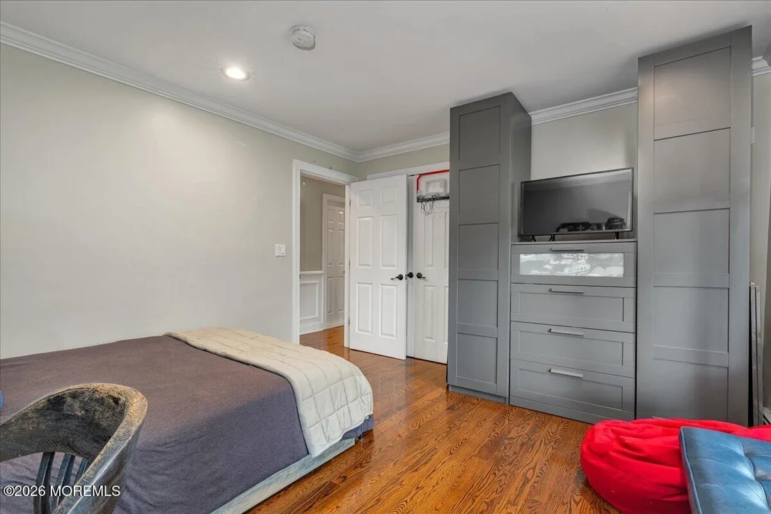 Photo of 48 Lakeside Avenue