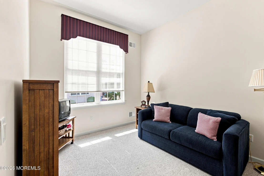 Photo of 16 Bay Hill Road