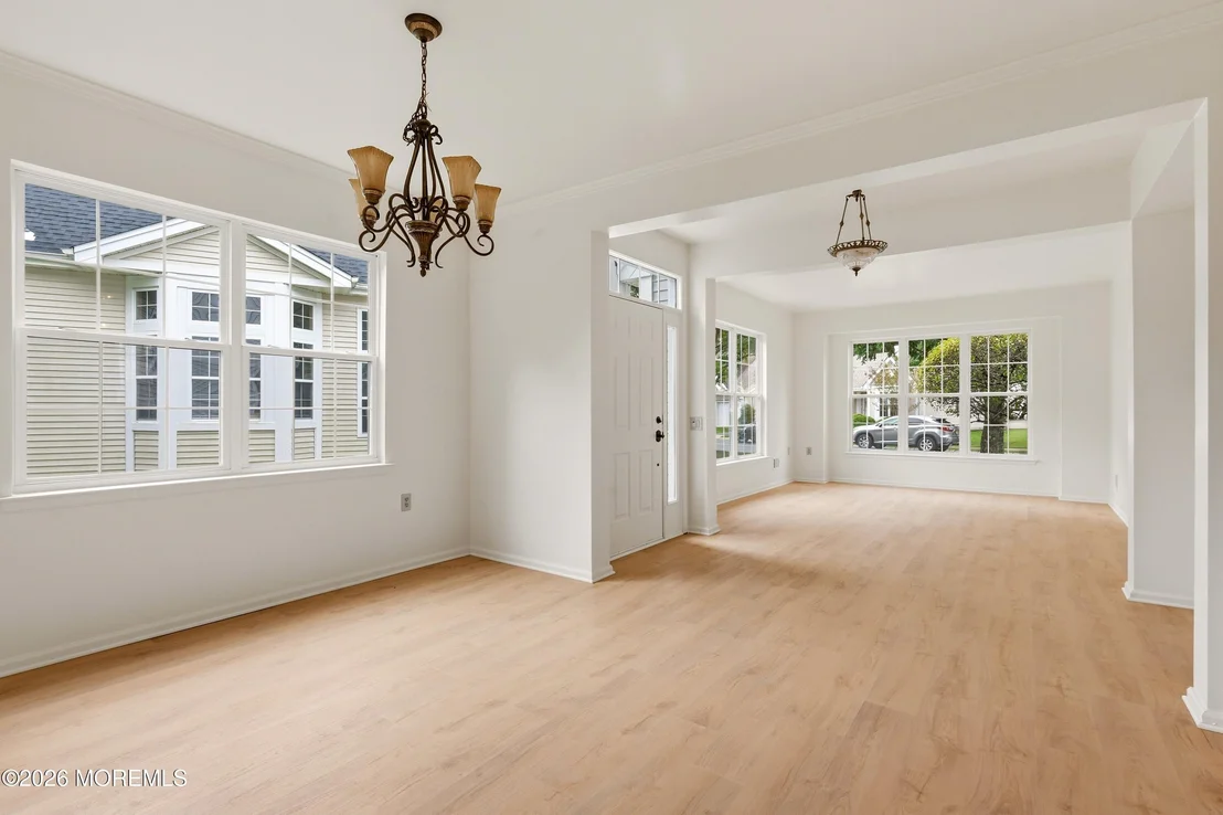 Photo of 33 Valley Stream Place