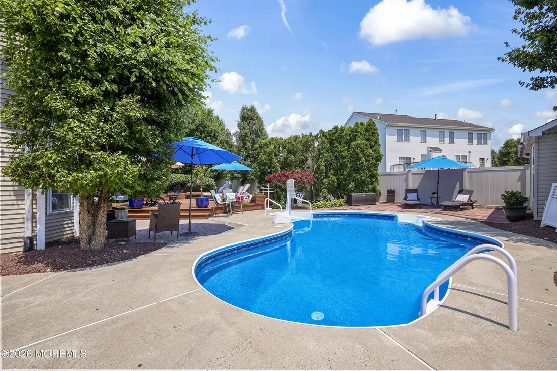 Photo of 407 Vassar Drive