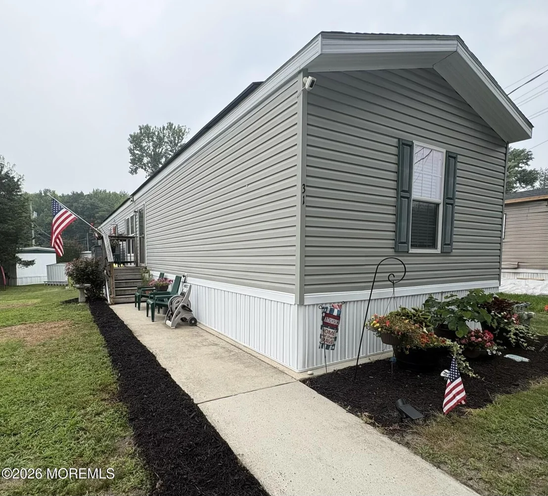Photo of 31 Henry Circle
