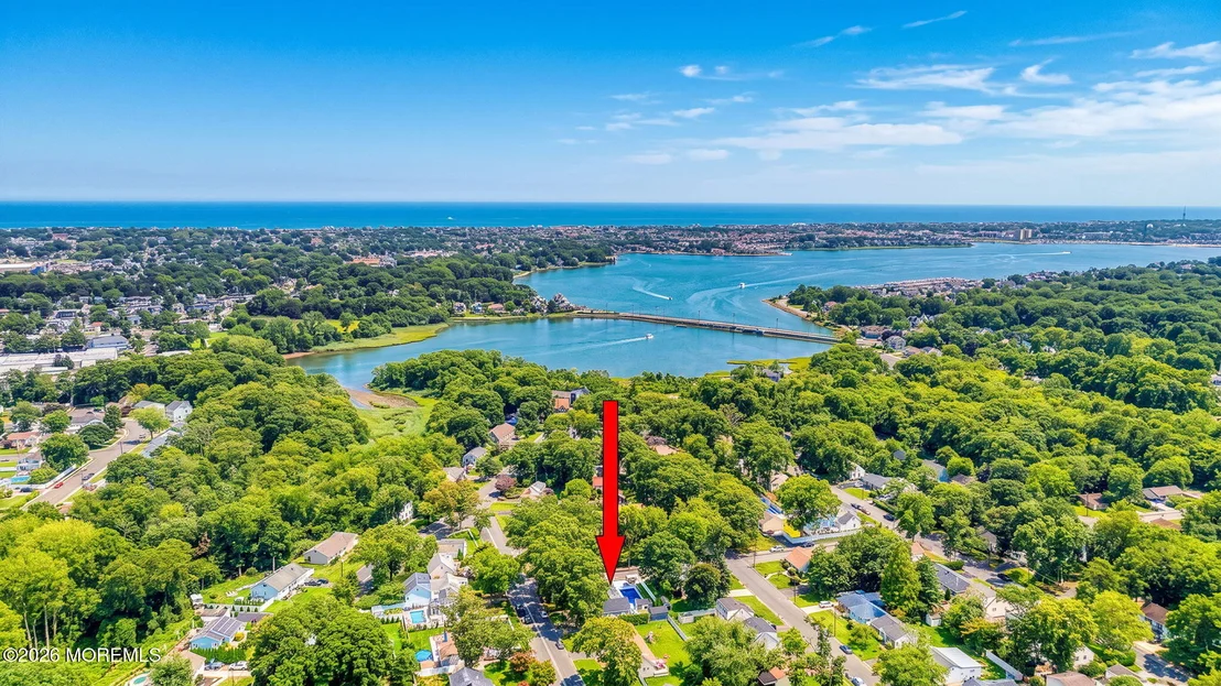 Photo of 210 Robbins Road