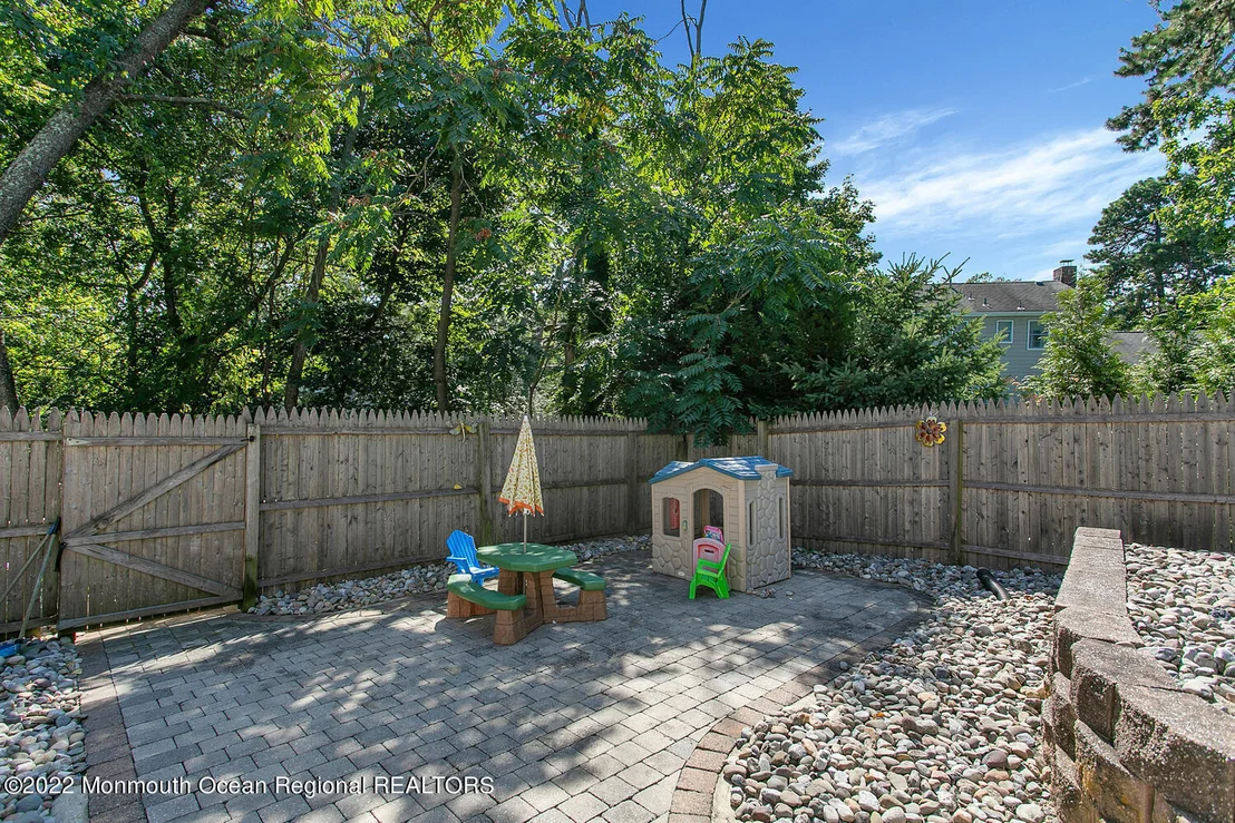 Photo of 933 Birch Drive