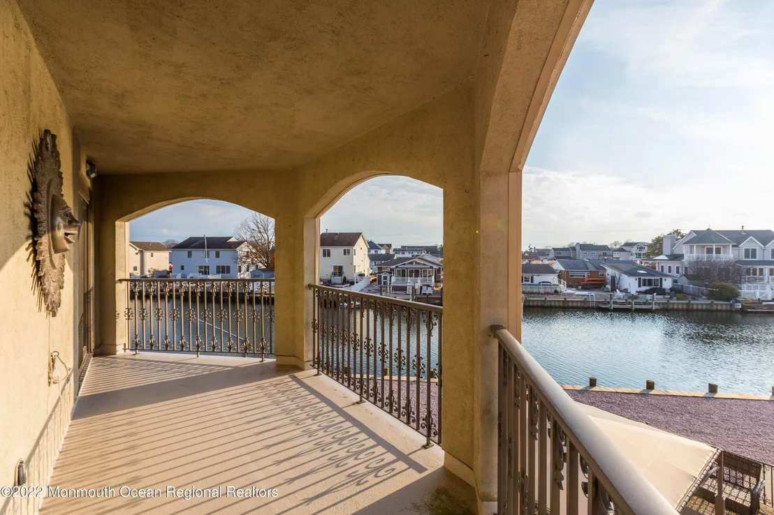 Photo of 1009 Plimsoll Pt