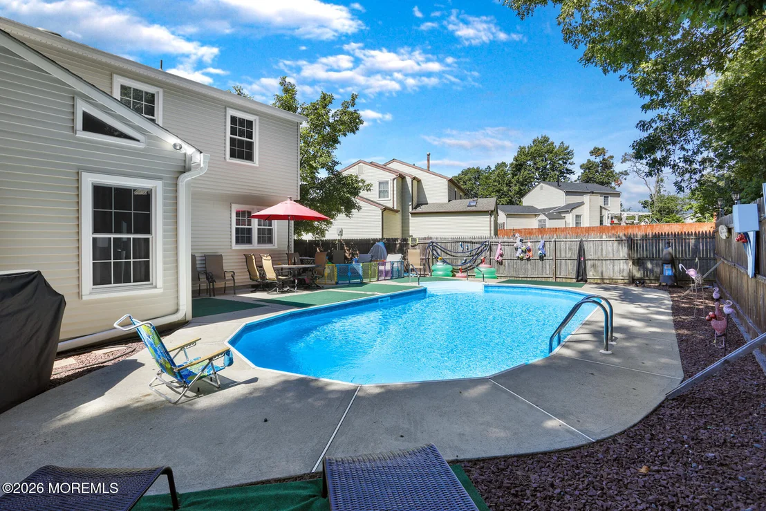 Photo of 87 Concord Circle