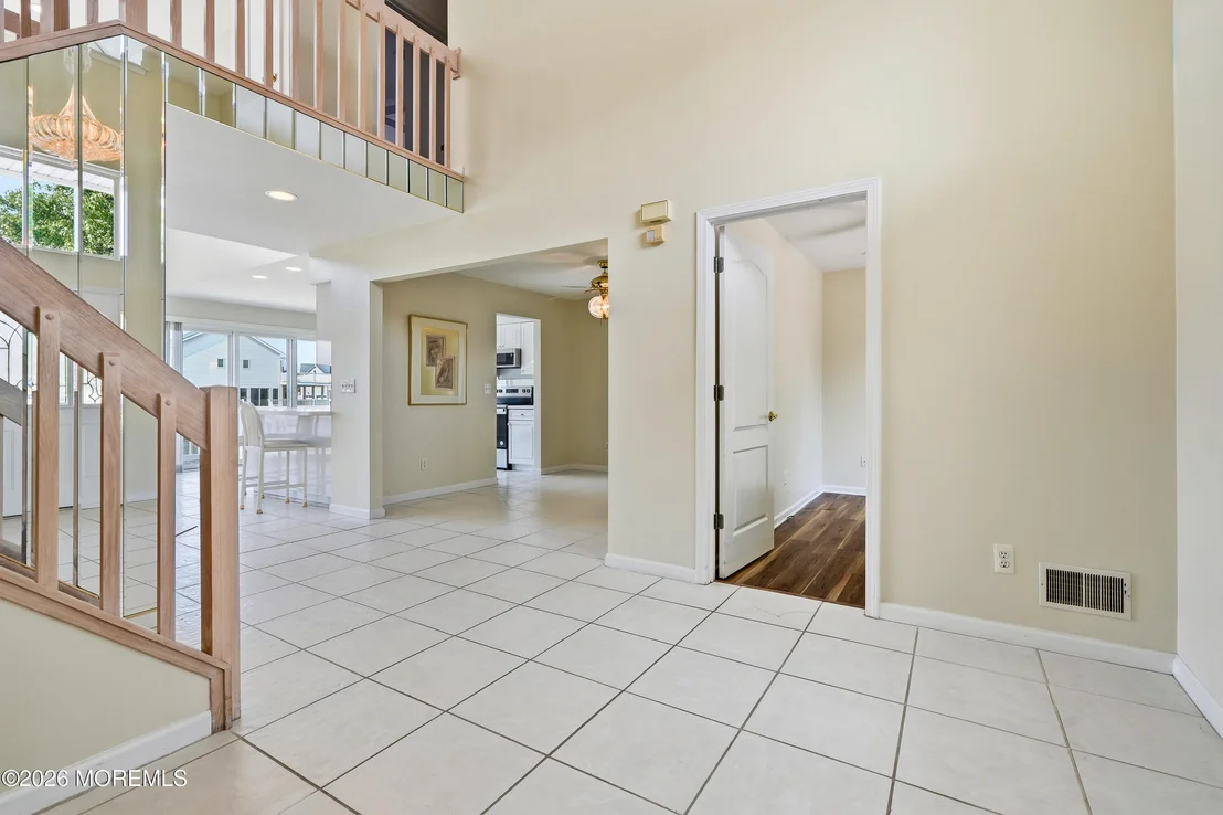 Photo of 717 Fairview Lane