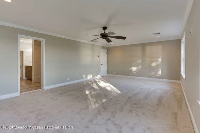 Photo of 2567 River Road