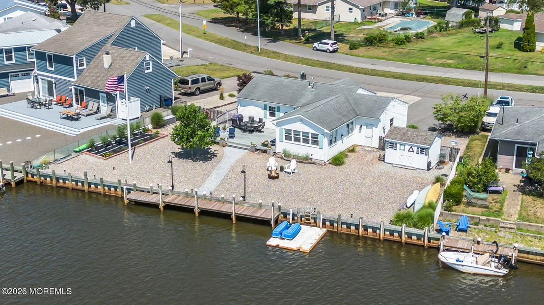 Photo of 39 Parkers Point Boulevard