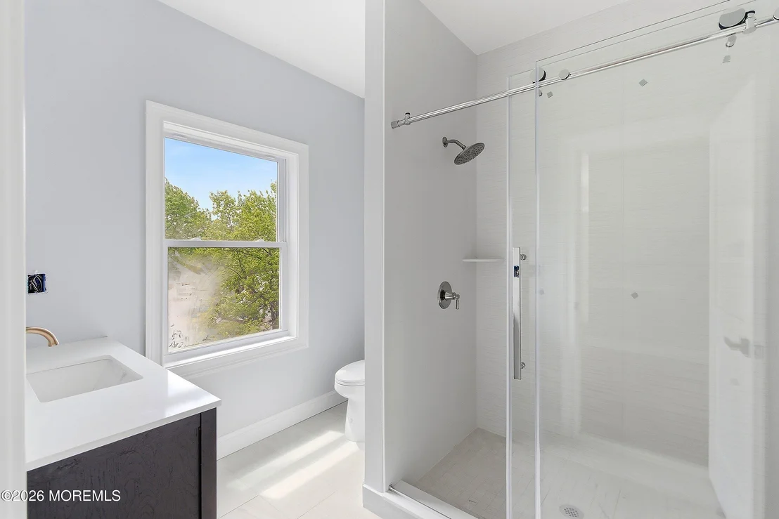 Photo of 427 Central Avenue