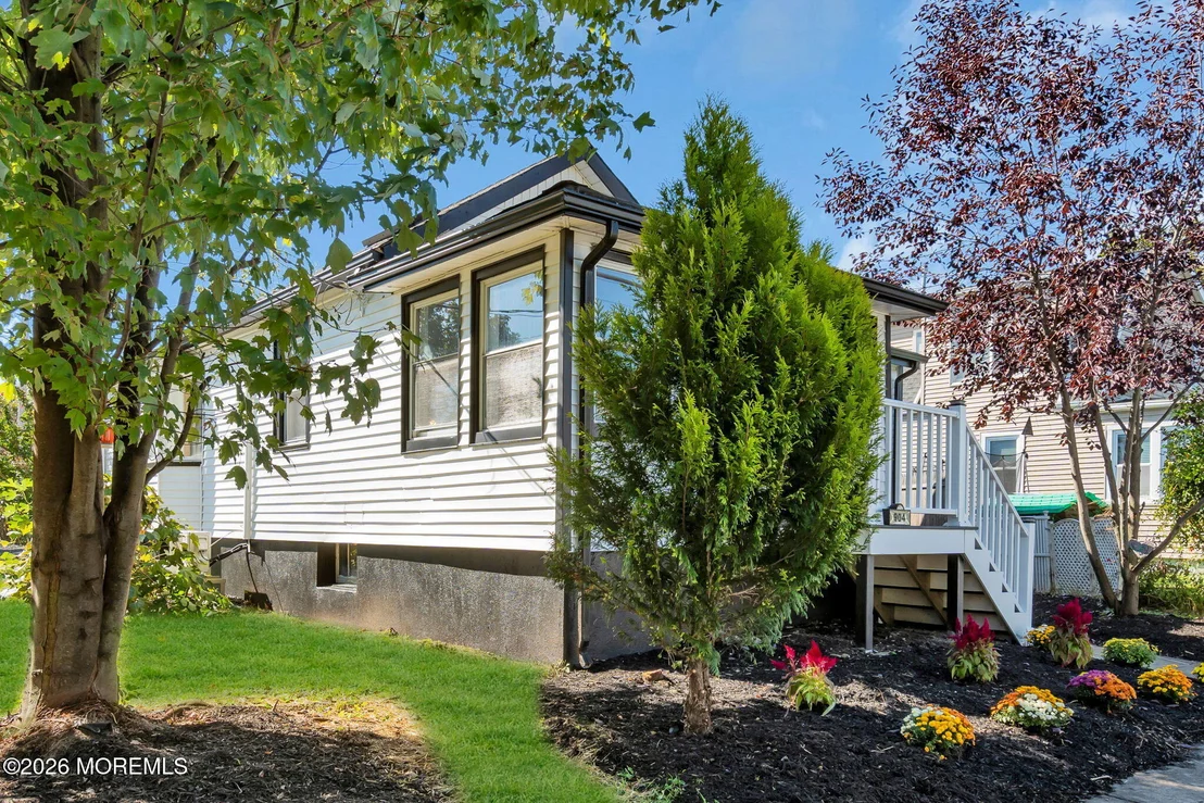 Photo of 904 Central Avenue