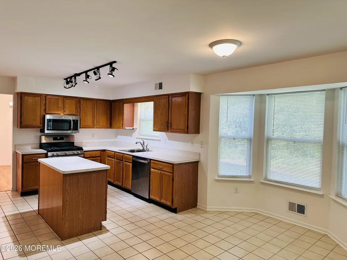 Photo of 974 Ridge Road