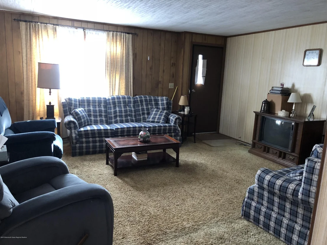 Photo of 646 Dede Drive