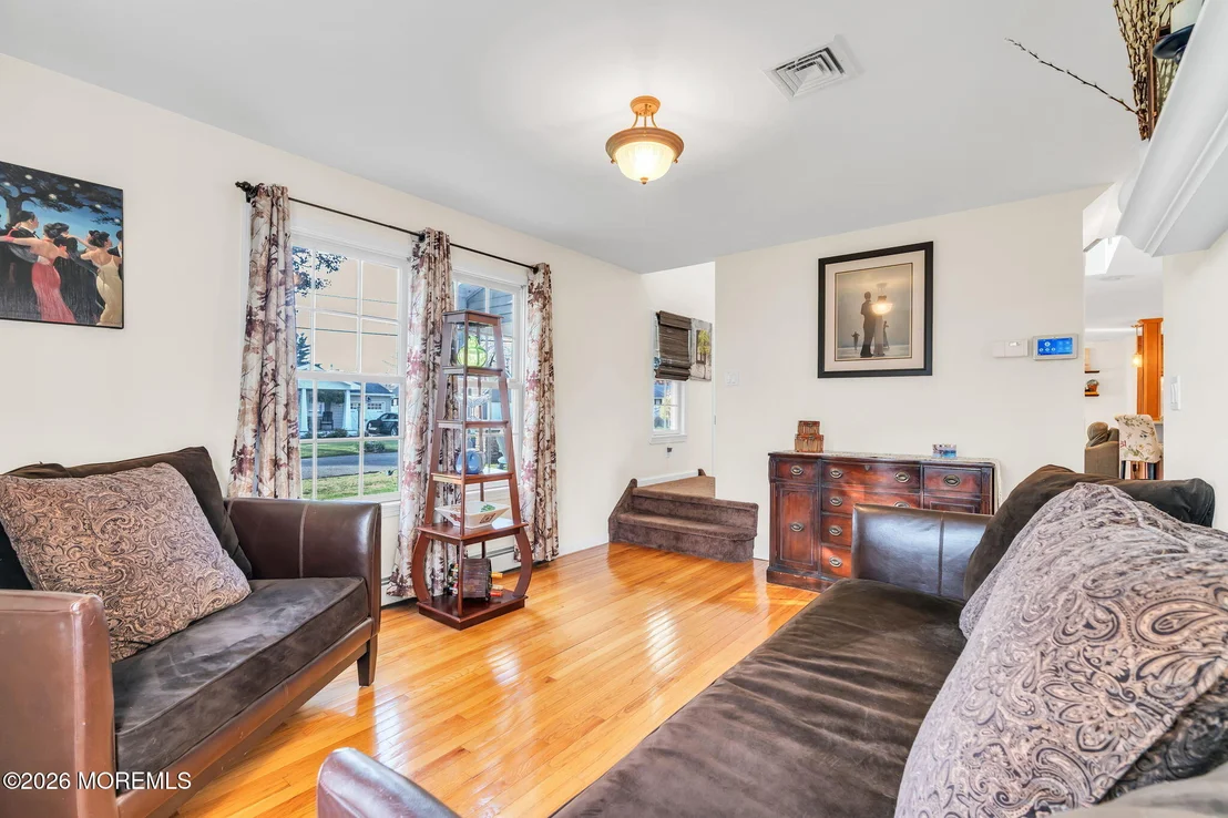 Photo of 475 Admiral Road