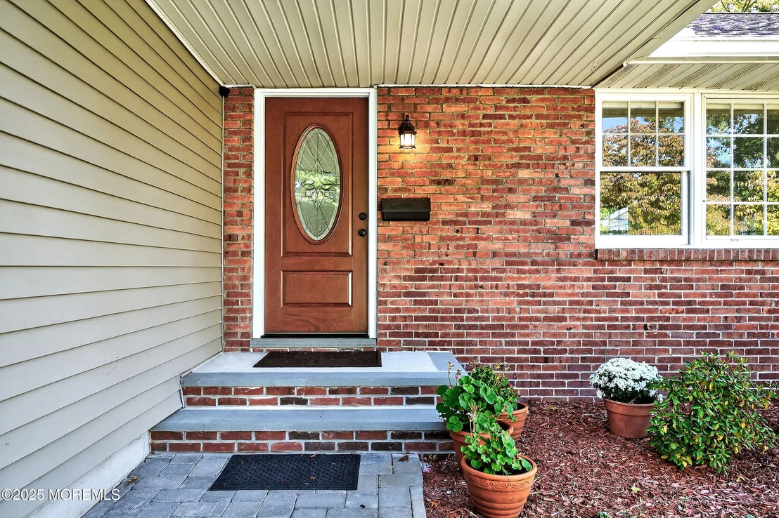 Photo of 7 Sunset Avenue