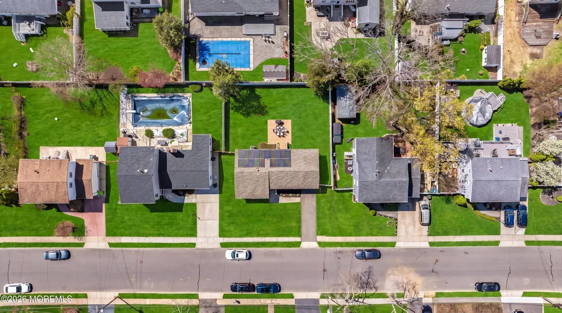 Photo of 27 Lafayette Drive