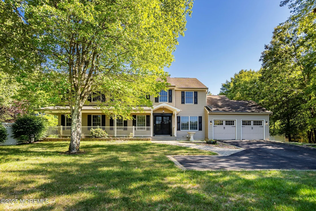 Photo of 657 Rodrigues Lane