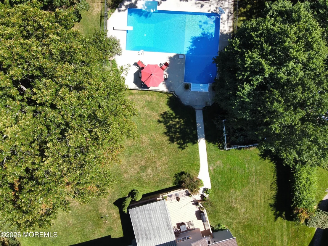 Photo of 433 Meadowood Road