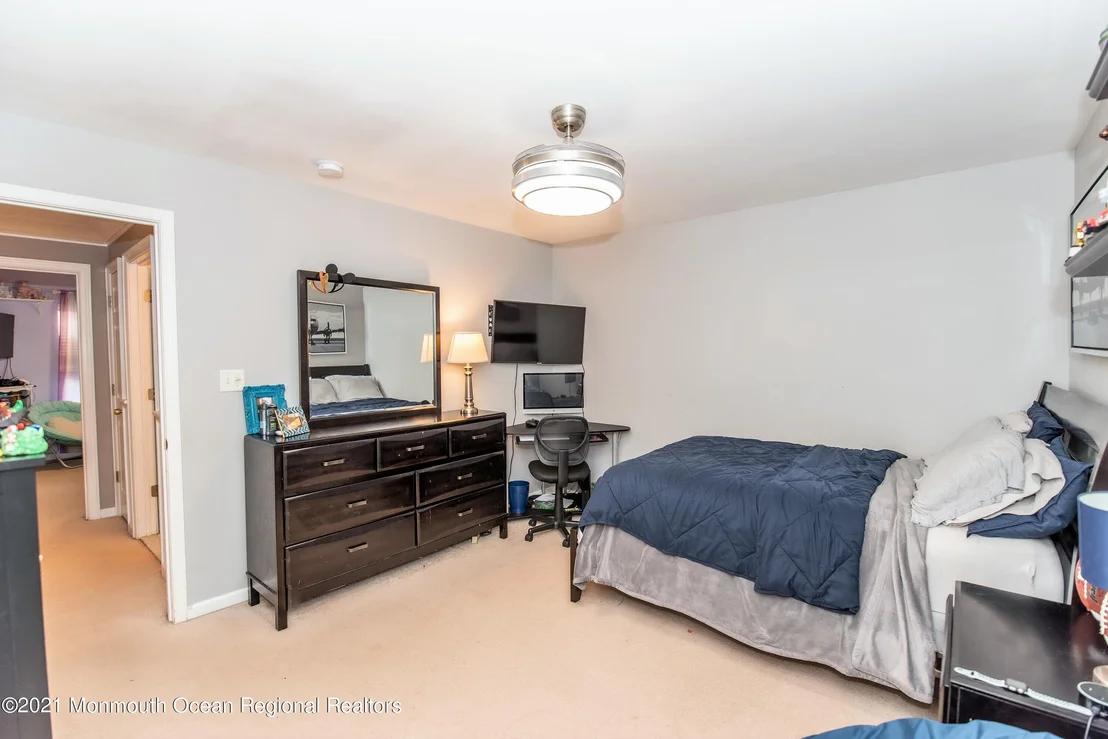 Photo of 607 Windcrest Court