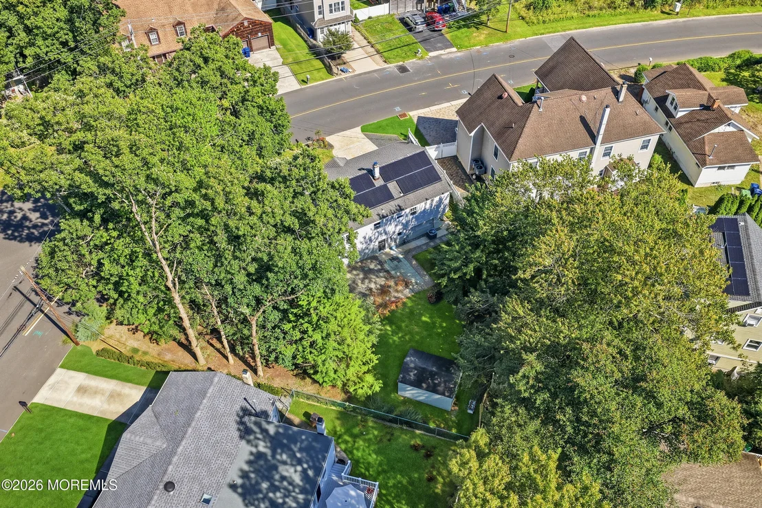 Photo of 208 N Riverside Drive
