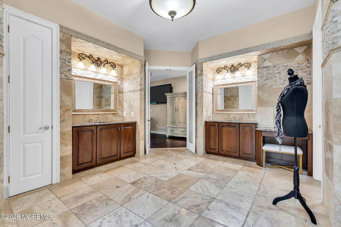 Photo of 347 Millstone Road