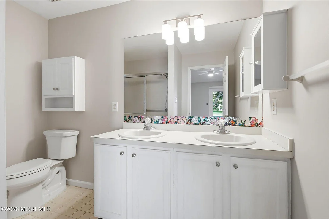 Photo of 7 Riva Boulevard